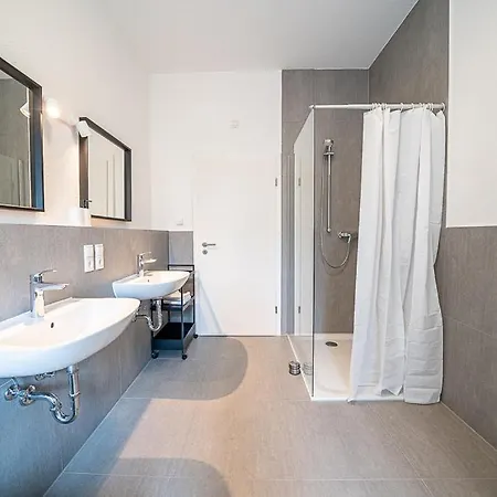 Dq01 - Monteurwohnung - Wlan - 5 Personen Apartamento