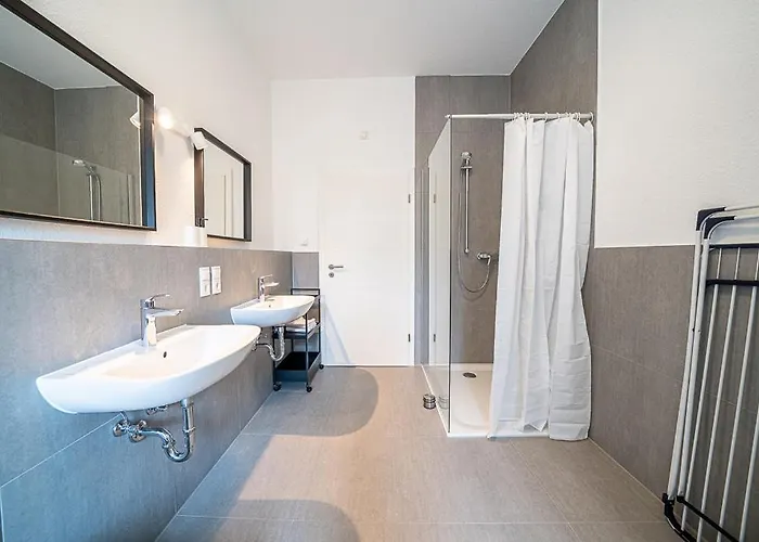 Dq01 - Monteurwohnung - Wlan - 5 Personen Apartment